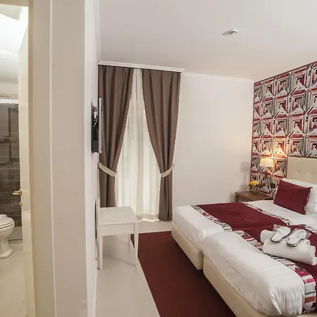 San Pietro 4* نابولي